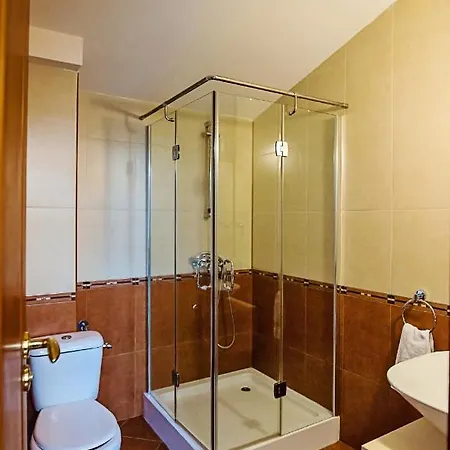Hotell Vlahvi's House